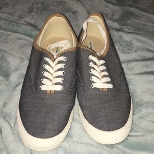 American eagle slip on shoes